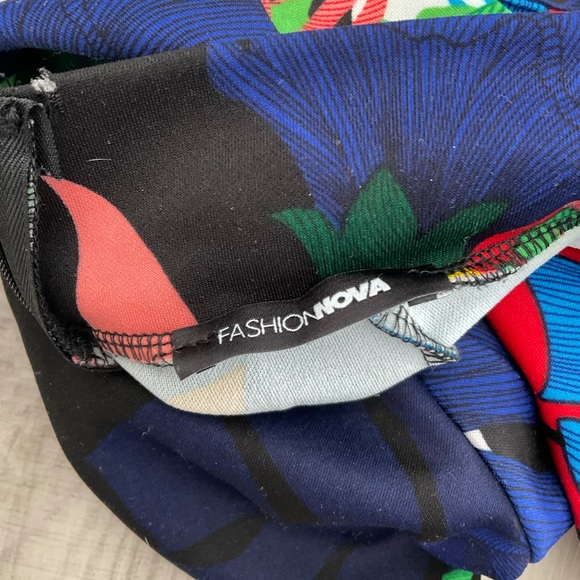 Cropped Flared Pants - Picture 8 of 12